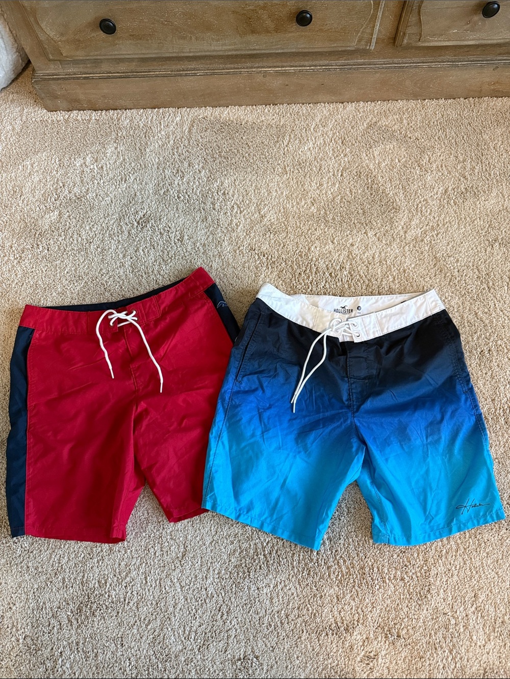 Hollister Men's Red & Blue Gradient Swim Board Shorts